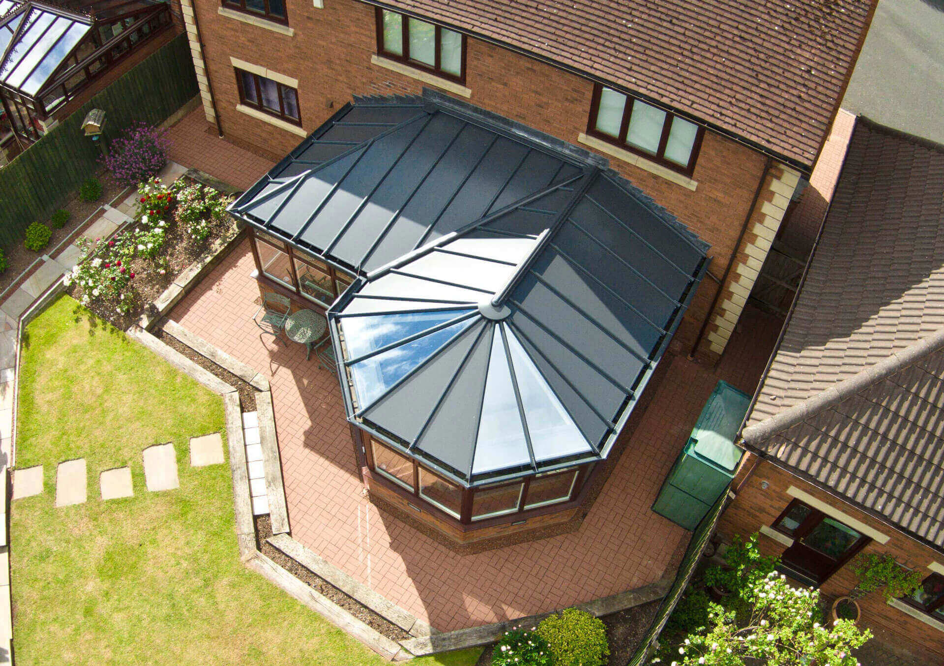 Birds' eye view of P-shaped conservatory 